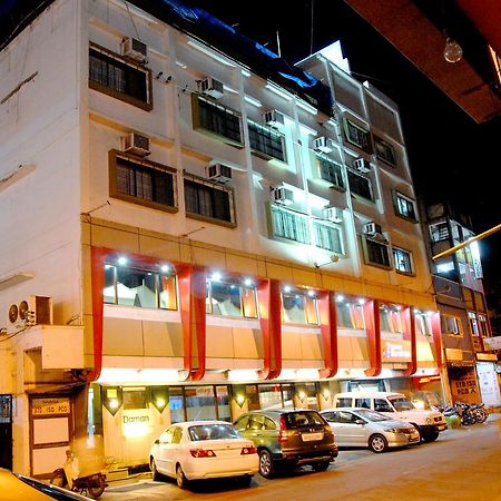 Hotel Gurukripa Daman Luaran gambar